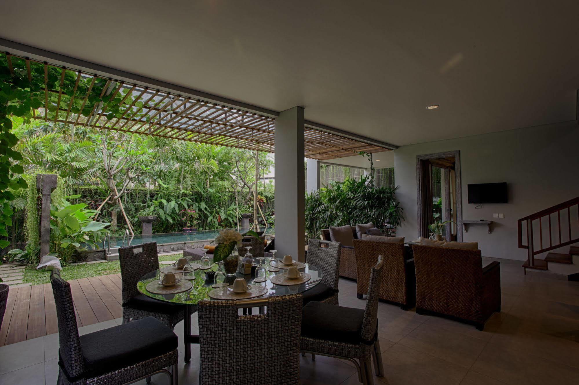 Villa The Poh Jimbaran Esterno foto