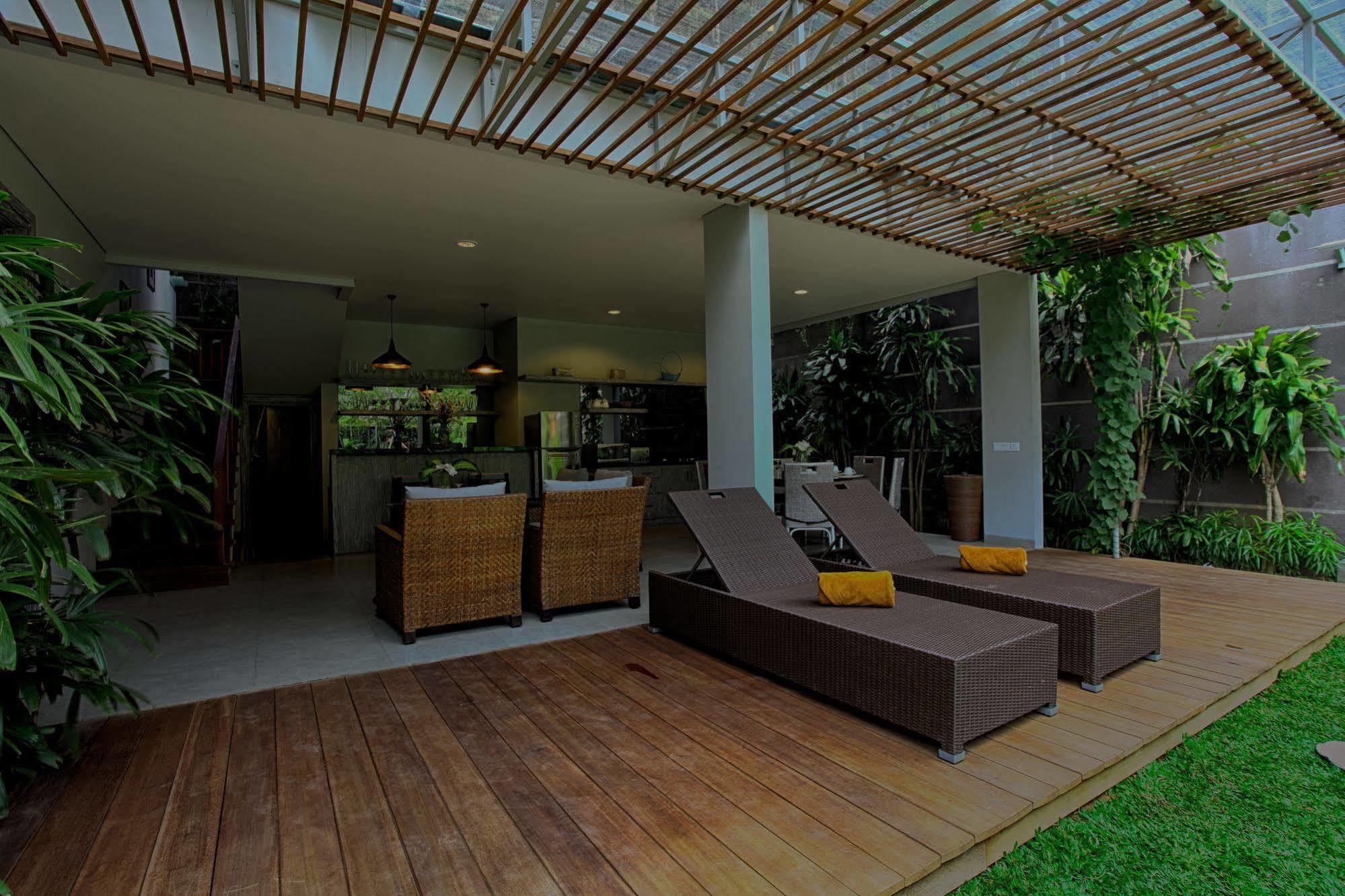 Villa The Poh Jimbaran Esterno foto